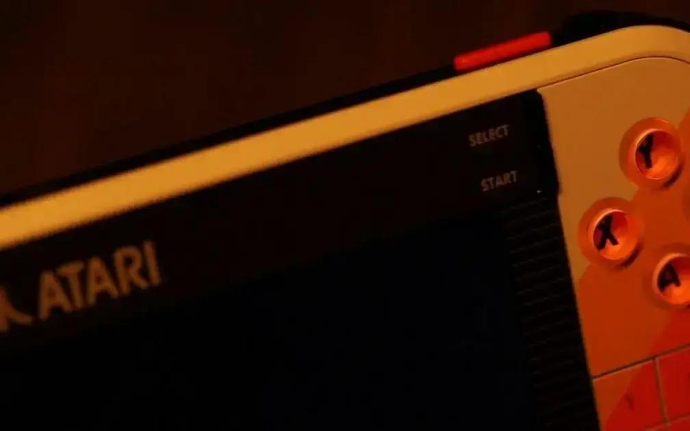 Atari Gamestation Go: O Novo Portátil com Teclado Físico